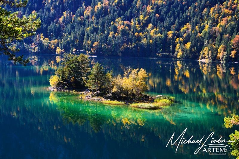 Herbststimmung Insel im Eibsee